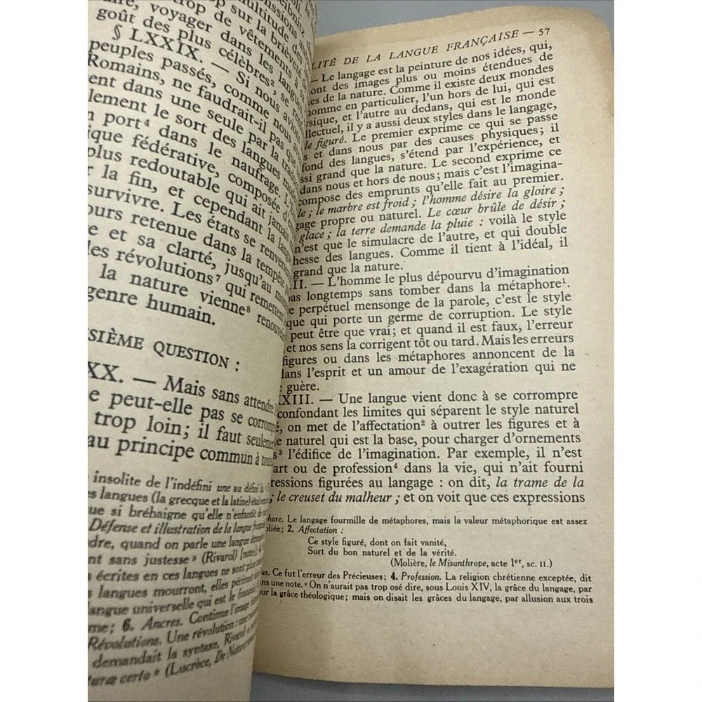 Discourse de la méthode by René Descartes French Philosophical Book. Larousse.‎
